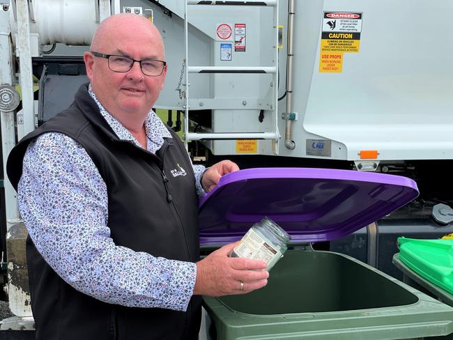 Ballarat Mayor Des Hudson encouraged residents to have their say on the city's rubbish collection.