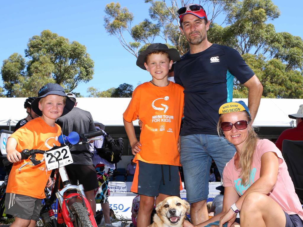 The Sommers family – Charlie, 11, Harri, 8, with parents Chantelle and Pete Sommers. Picture: AAP/Emma Brasier