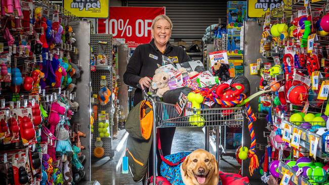 The boom in online shopping is helping Australians spend despite restrictions of various degrees. Picture: Jake Nowakowski