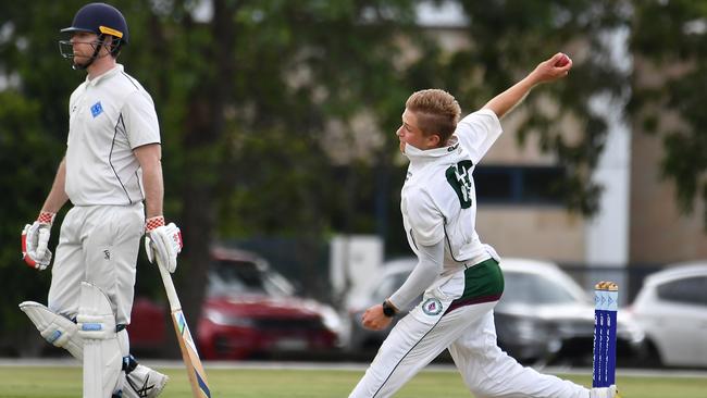 Souths bowler Lochy Williams Fifth grade: Picture, John Gass