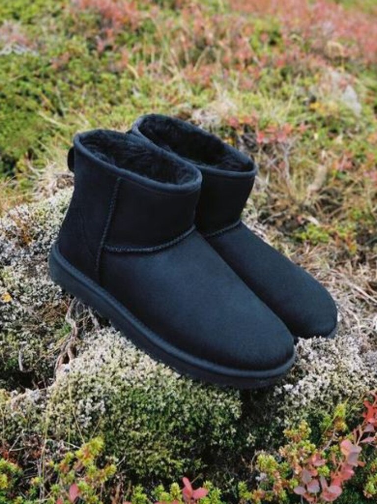 Women's Classic Short II Boots. Image: @ugg