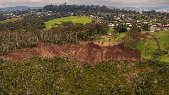 ‘A 370ha fire trap’: Questions over land clearing at controversial site