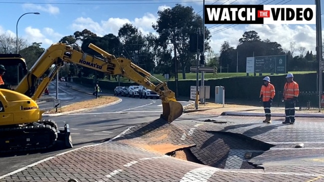 Burst water main creates sinkhole at Fullarton