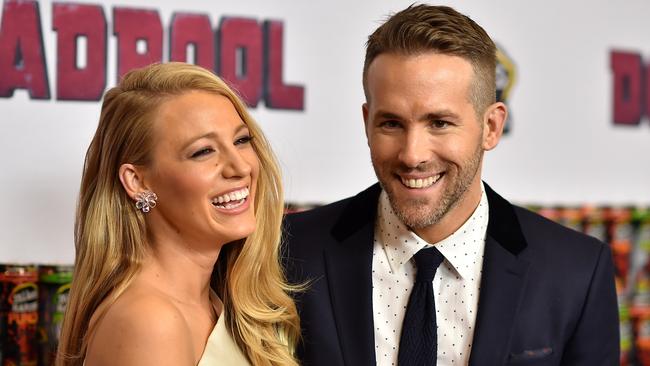 NEW YORK, NY - FEBRUARY 08: Actors Blake Lively (L) and Ryan Reynolds attend the 