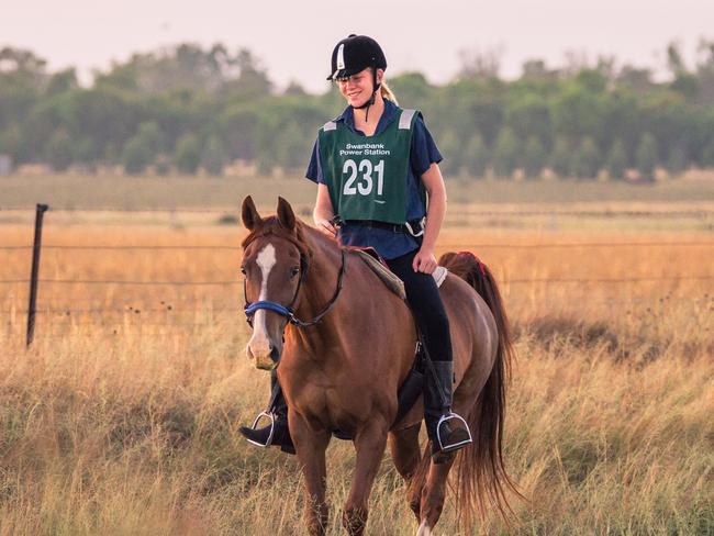 ShanÃÂ© Steffen riding her horse across regional Queensland to NSW.