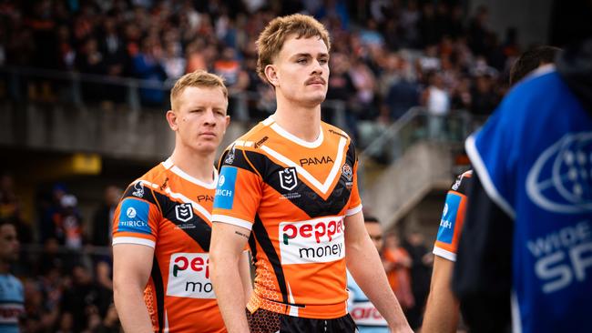 Lachlan Galvin warms up before he takes on the Cronulla Sharks at Leichhardt Oval. Photo: Tom Parrish