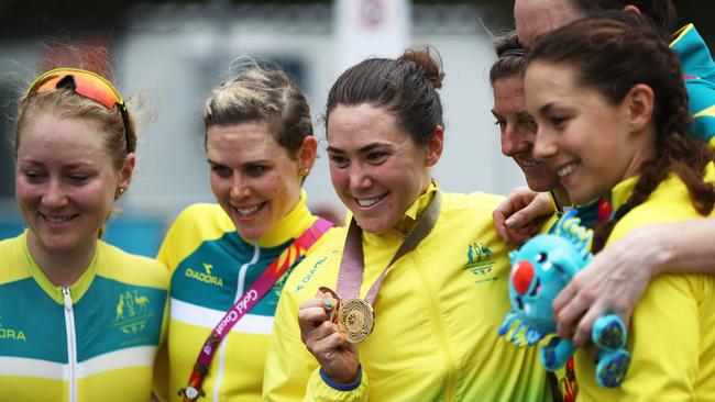 Chloe Hosking (centre) celebrates Commonwealth Games gold with her teammates. Picture: Phil Walter/Getty Images