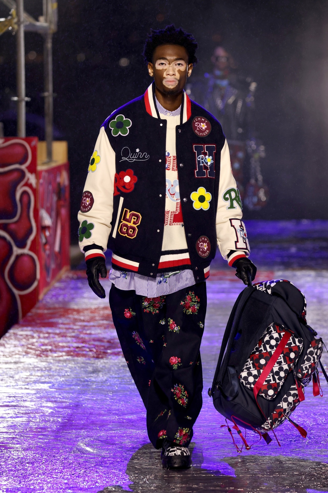 Inside Tommy Hilfiger's Fall '22 NYFW Show: Plastic Ponchos, Umbrellas, and  Travis Barker