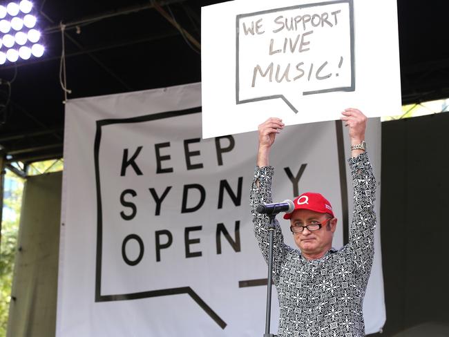 Dave Faulkner singer of the Hoodoo Gurus speaking at the Keep Sydney Open rally anti-lockout laws rally at Hyde Park. Pic: Stephen Cooper.