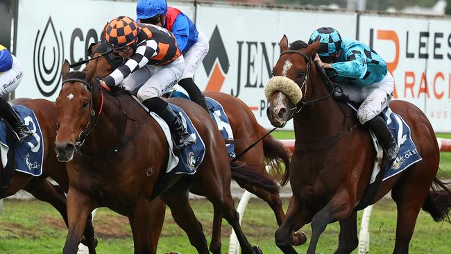 Magnaspin and Tom Sherry (left) fight back to beat Williamsburg in The Coast at Newcastle. Picture: Getty Images