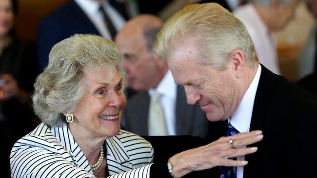 Richie Benaud farewelled by his wife Daphne, family and closest friends ...