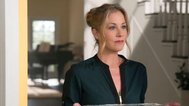 Christina Applegate Felt “An Obligation” To Finish Filming 'Dead