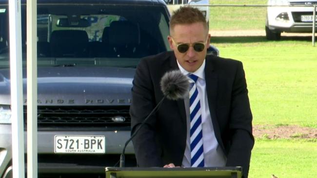 Bernie Vince pays tribute to his dad Tim in a touching eulogy. Picture: Digiflix