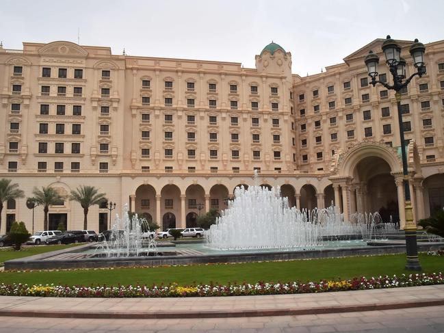 (FILES) This file photo taken on May 21, 2017 shows the Ritz-Carlton Hotel in the Saudi capital Riyadh. Saudi Ritz-Carlton to re-open after holding royals in govt purge: sources / AFP PHOTO / GIUSEPPE CACACE