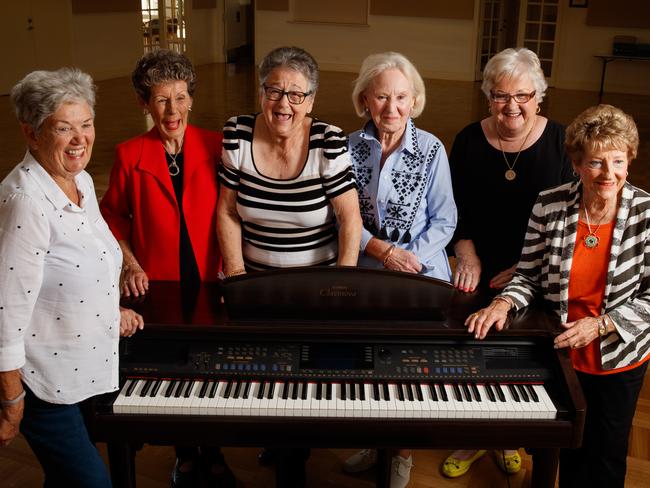 30/4/18 Margaret Richards, Marlene Shepherd, Elaine Leach, Trish Turner, Judy Orr and Wendy Hosie at the Ferns Retirement Village. Mrs Orr has been meeting her friends regularly since primary school - about 75 years. Picture MATT TURNER.