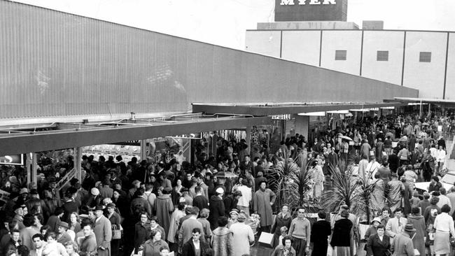 Crowds at the opening of Chadstone Shopping Centre.