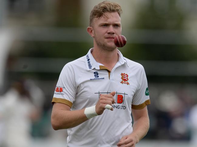 CHELMSFORD, ENGLAND - SEPTEMBER 4 : Sam Cook of Essex llooks on during the Specsavers County Championship Division One match between Essex and Surrey at The Cloudfm County Ground on September 4, 2018 in Chelmsford, England. (Photo by Philip Brown/Getty Images)