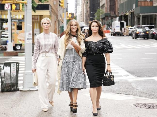 Cynthia Nixon, Sarah Jessica Parker and Kristin Davis  are back for the Sex and the City   sequel And Just Like That.The series is filming in New York in July 2021.First pic from  the set - released by HBO Max in July 2021.