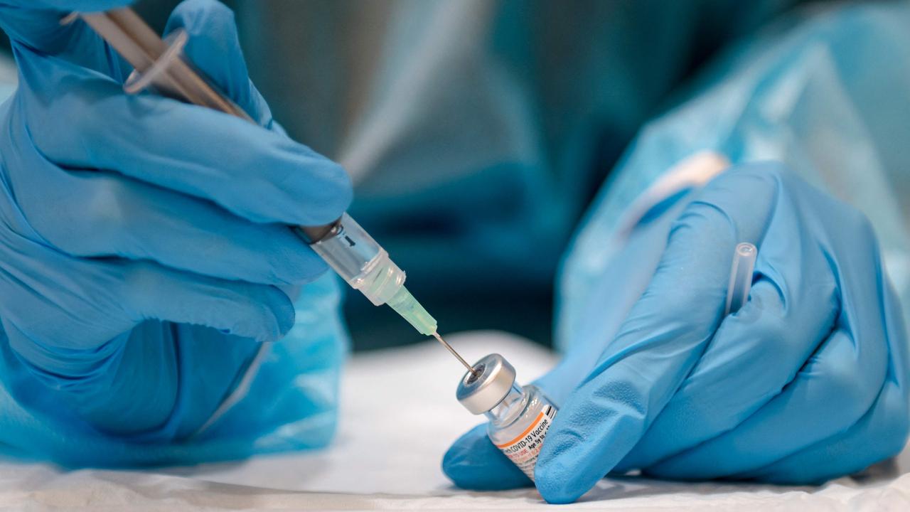 A nurse prepares the Pfizer-BioNTech Covid-19 vaccine. Picture: Andrej Ivanov / AFP