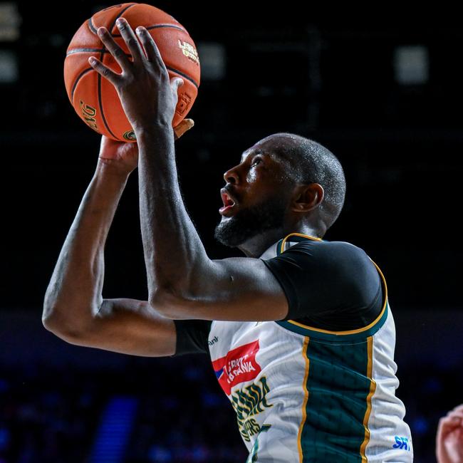 ADELAIDE, AUSTRALIA - OCTOBER 20: Milton Doyle of the Jackjumpers shoots for two during the round five NBL match between Adelaide 36ers and Tasmania Jackjumpers at Adelaide Entertainment Centre, on October 20, 2024, in Adelaide, Australia. (Photo by Mark Brake/Getty Images)