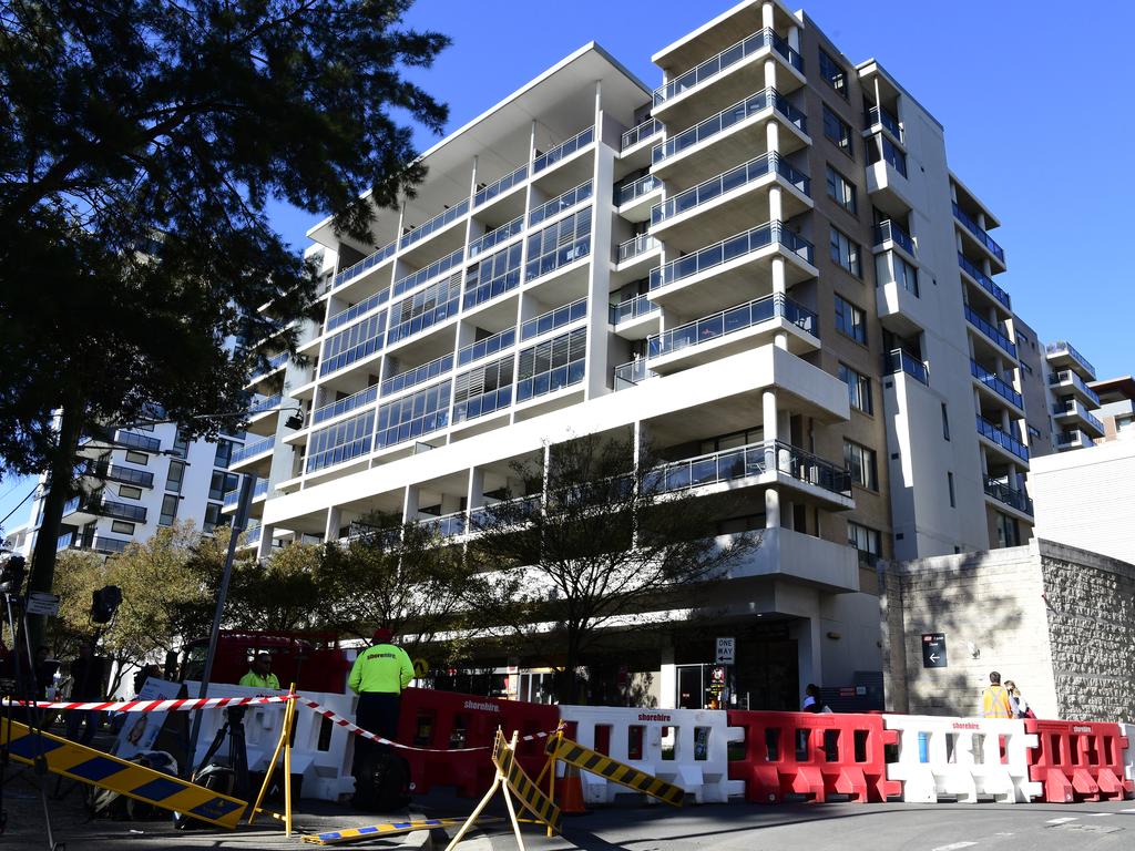 The Mascot Towers building as it appeared on Saturday. Picture: Bianca De Marchi