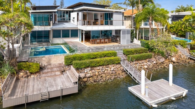 Noosa Parade, Noosa Heads was sold by Tom Offermann Real Estate.