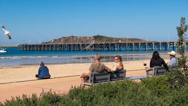 Stages 2-4 of the jetty foreshores project included the construction of wide steps to Jetty Beach.