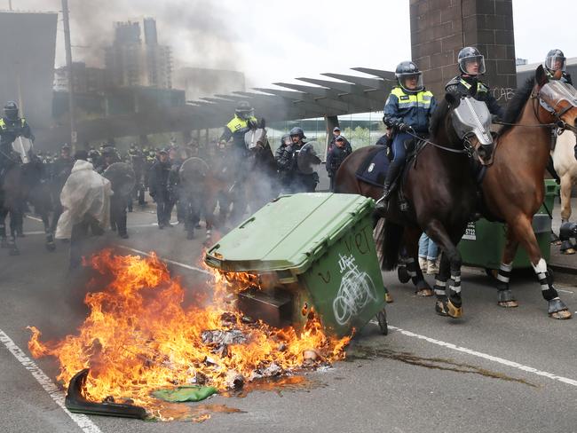 Protesters surround the Melbourne Convention centre in an attempt to close down The Land Forces 2024 International Land Defence Exposition. Wednesday, September 11. 2024. Picture: David Crosling