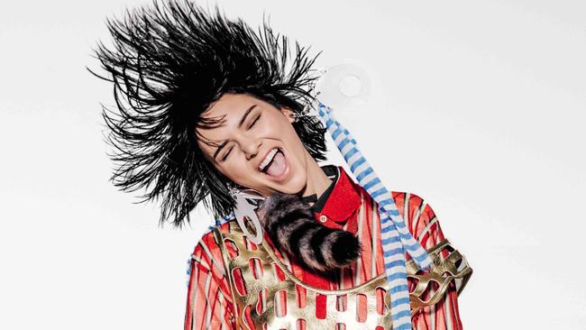 Kendall Jenner in kooky shoot for Vogue Brazil, Behind the scenes ...