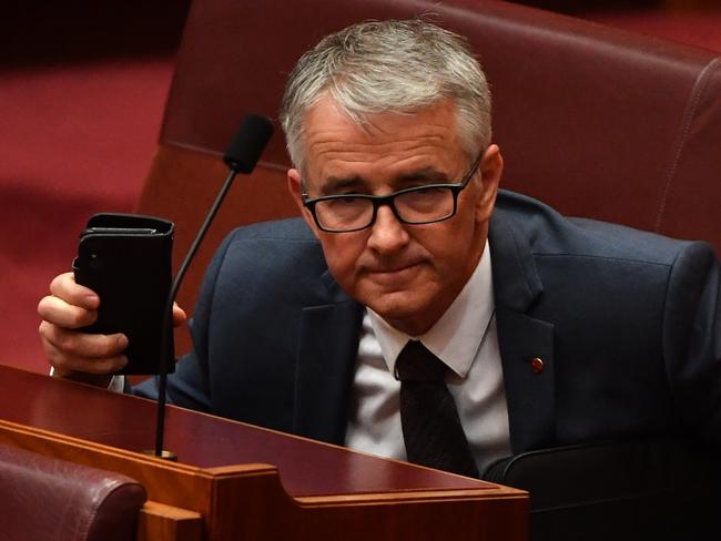 Senator slammed for sexist Wizard of Oz slur