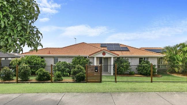 22 Bayridge Heights Drive, Nikenbah, sold for $820,000 in March