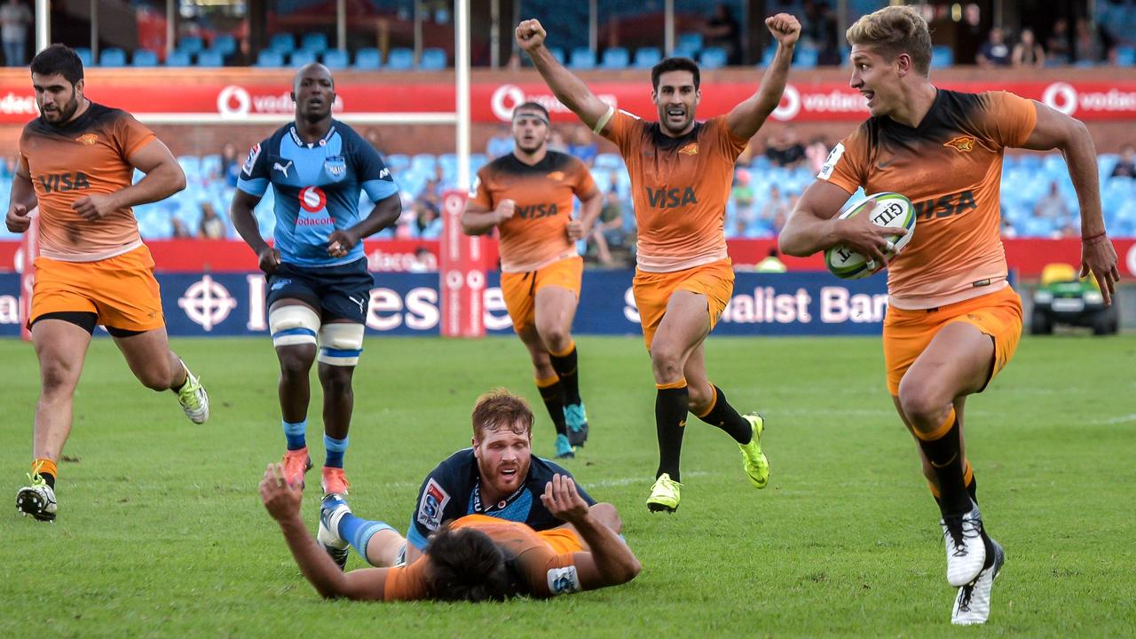 Jaguares fly half Domingo Miotti runs to score a try at Loftus Versfeld.