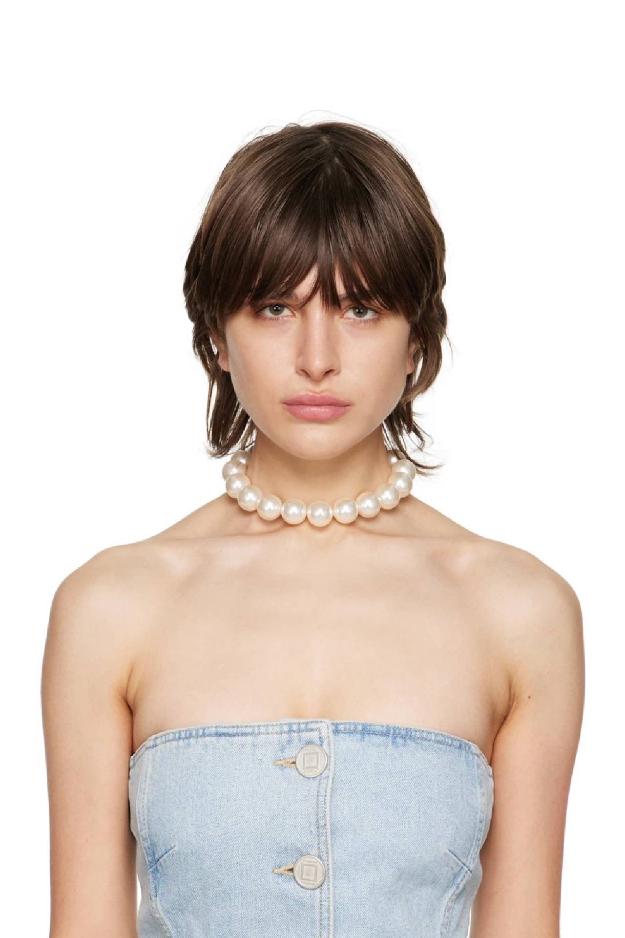 <p>Accessorise with oversized pearls such as these. What better way to own a room? </p><p><strong>SHOP NOW:</strong> Kimhekim white pearl choker, $218.64 (originally $307) from <a href="https://www.ssense.com/en-us/women/product/kimhekim/white-pearl-choker/12586561" target="_blank" rel="nofollow noopener"><strong>Ssense</strong></a></p>