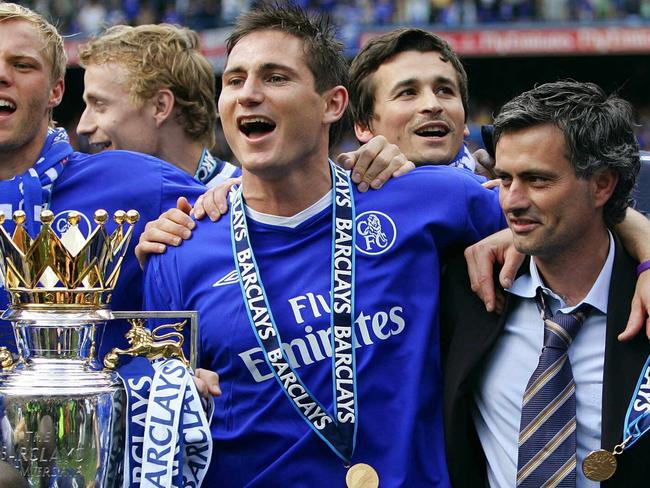 Chelsea manager Jose Mourinho and former Blues midfielder Frank Lampard celebrate their 2004/05 Premier League success.