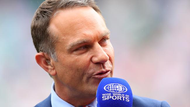 Commentator and former Australian cricketer Michael Slater has challenged the PM to a debate.