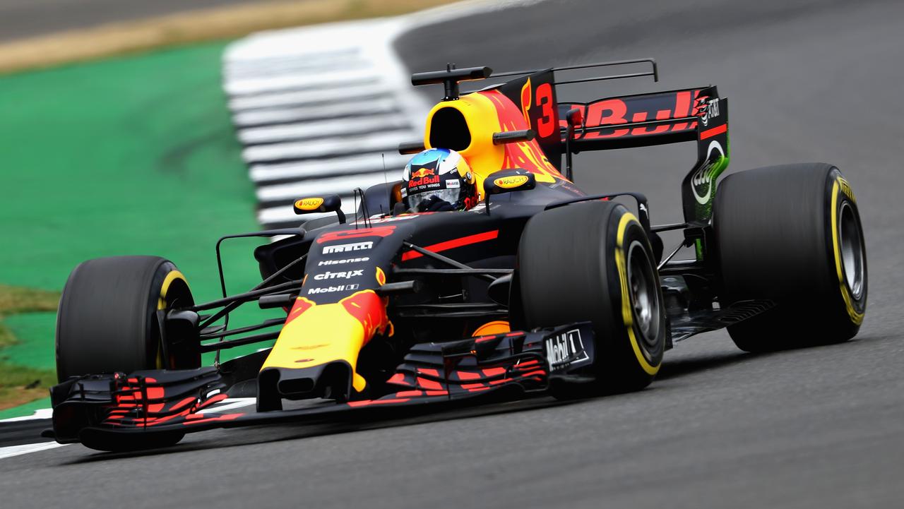 Ricciardo: F1 trophies should be 'iconic not generic' · RaceFans