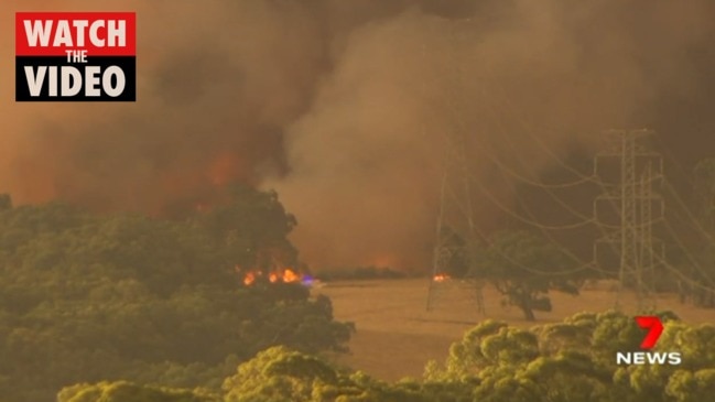 Rain over Cherry Gardens fireground (7 News)