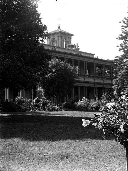 Travancore’s grounds included 25 acres of gardens, orchards and plantations (1900-1950). Image courtesy of the State Library of Victoria.