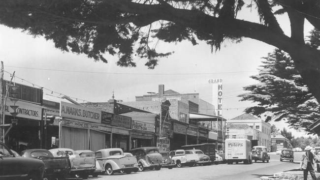 Flashback: Bay St, Frankston, in 1954