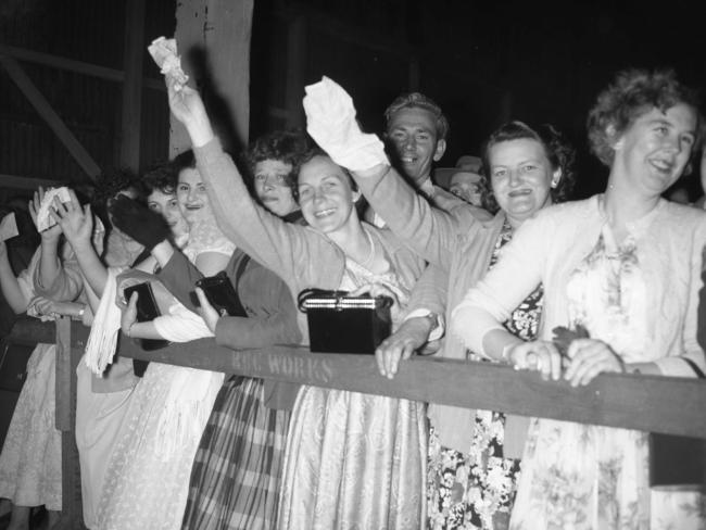 Waving goodbye to soldiers heading to the conflict in Malaya 1955. Picture: Ray Saunders