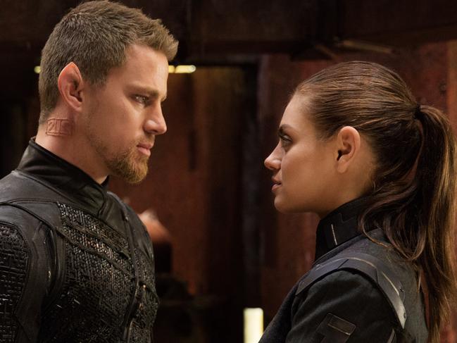 channing Tatum and Mila Kunis in film JUPITER ASCENDING