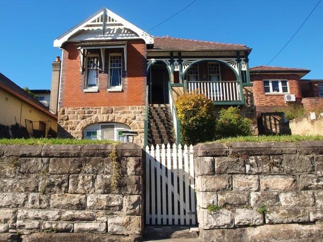 This three-bedroom house at 64 Princes Hwy, Arncliffe is currently available for $550 a week. Arncliffe, where the median weekly rental price for houses is $625 a week, was found to be among the cheapest places to rent a house within 10km of Sydney's CBD.Arncliffe, NSW: https://www.realestate.com.au/property-house-nsw-arncliffe-432520150