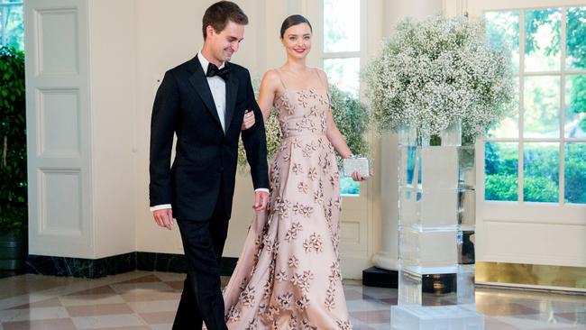 The world’s youngest self-made billionaire Evan Spiegel and supermodel Miranda Kerr are to marry.