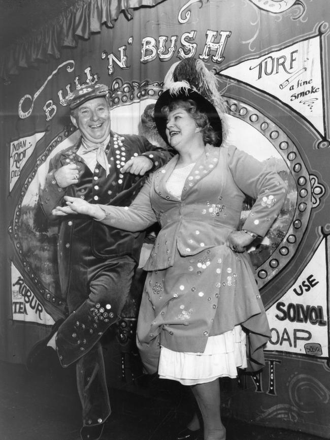 SA entertainers Wally Carr and Marie Fidock rehearsing for their last performances at the Hotel Enfield's Bull 'n' Bush in 1988.