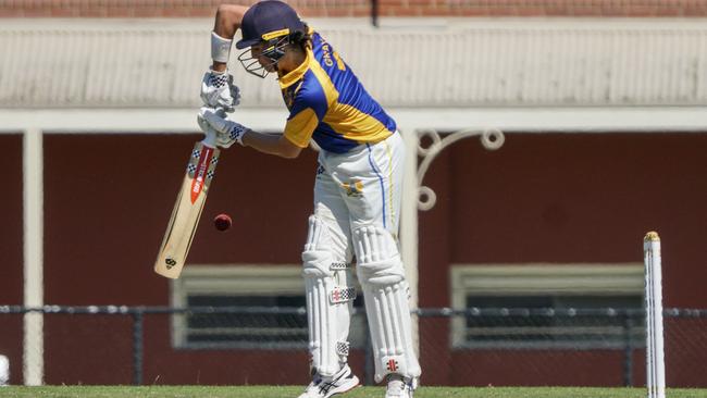 Dylan Gray batting for Ormond. Picture: Valeriu Campan