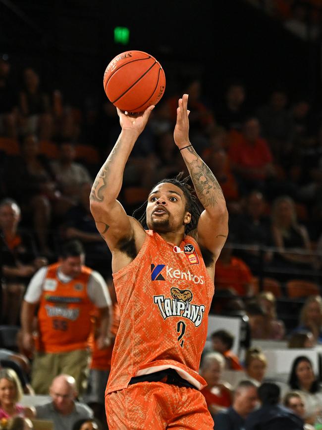 CAIRNS, AUSTRALIA - SEPTEMBER 28: Rob Edwards of the Taipans shoots during the round two NBL match between Cairns Taipans and Adelaide 36ers at Cairns Convention Centre, on September 28, 2024, in Cairns, Australia. (Photo by Emily Barker/Getty Images)