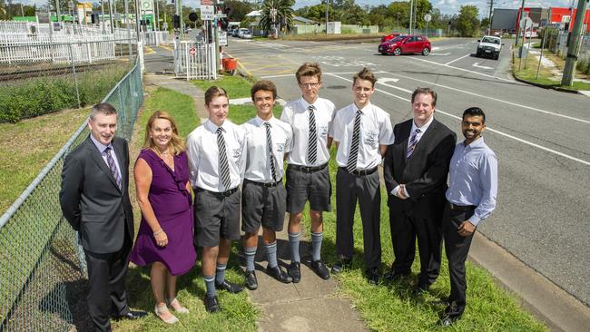 Iona principal Trevor Goodwin, Sue Carroll, students from Iona College alongside rector Fr Michael Twigg and Saranga DeAlwis at the Lindum crossing in 2019. Picture: AAP Image/Richard Walker