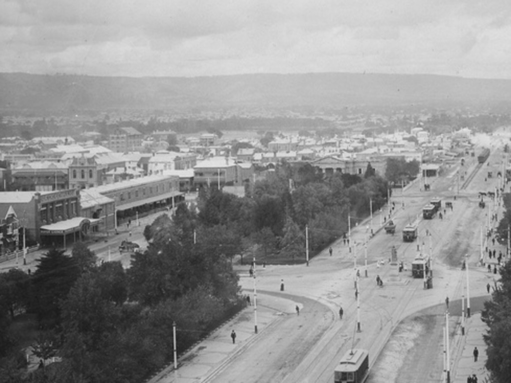 An aerial view of trams crossing Victoria Square, 1909.