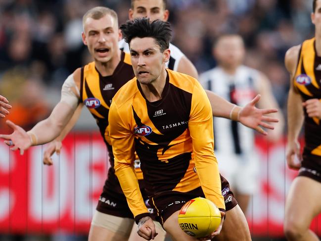 MELBOURNE, AUSTRALIA - AUGUST 5: Chad Wingard of the Hawks in action during the 2023 AFL Round 21 match between the Hawthorn Hawks and the Collingwood Magpies at Melbourne Cricket Ground on August 5, 2023 in Melbourne, Australia. (Photo by Dylan Burns/AFL Photos via Getty Images)