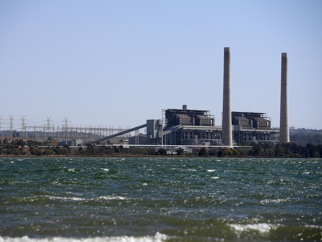 AGL says it would be too expensive to keep Liddell power station